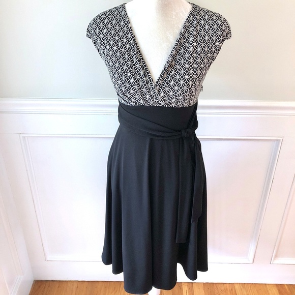 London Times Dresses & Skirts - LONDON TIMES NWOT Faux Wrap Dress Abstract Black 4